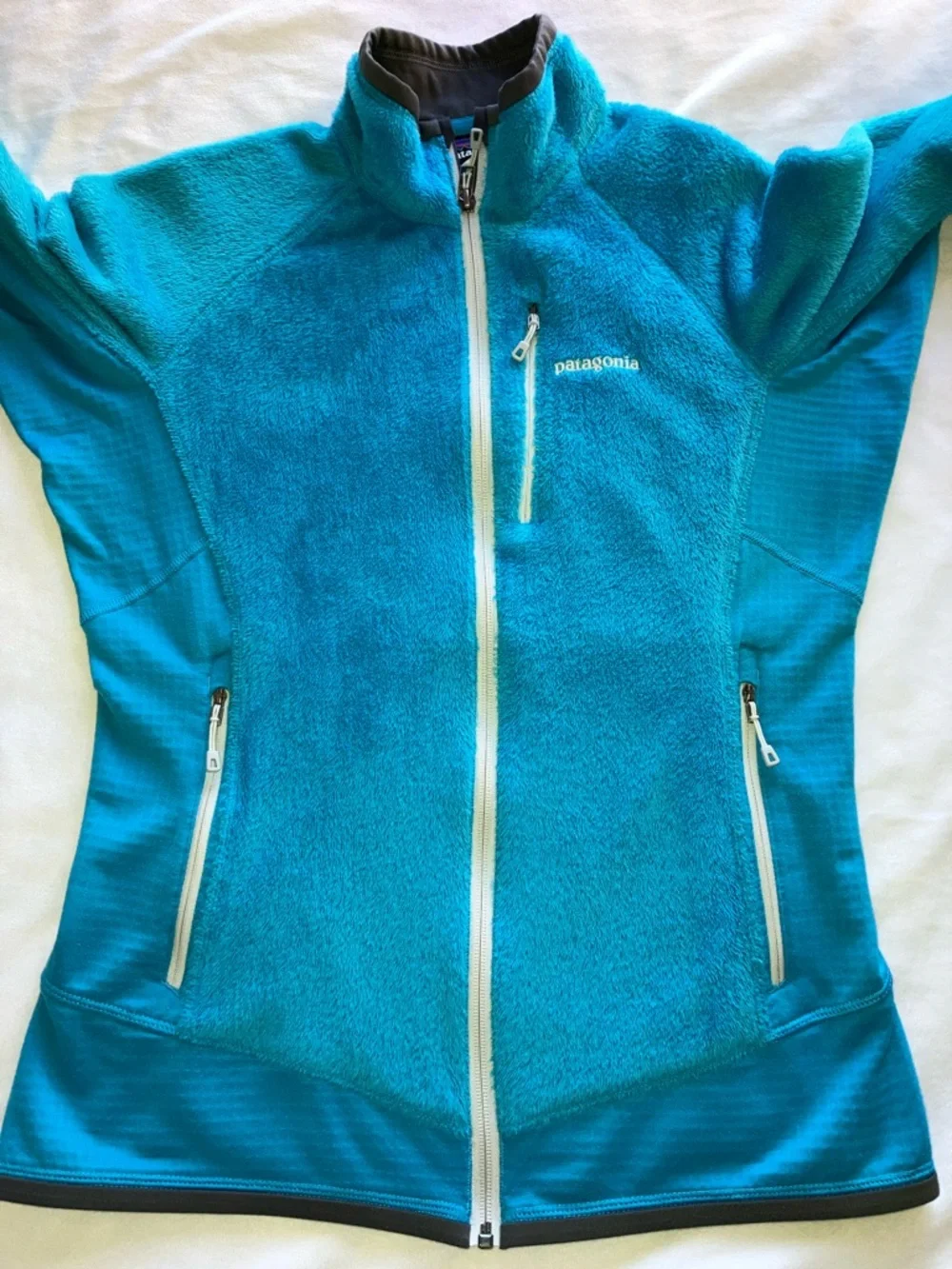 Patagonia R2 Jacket - Picture 9 of 15